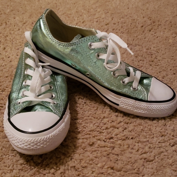 converse womens size 7